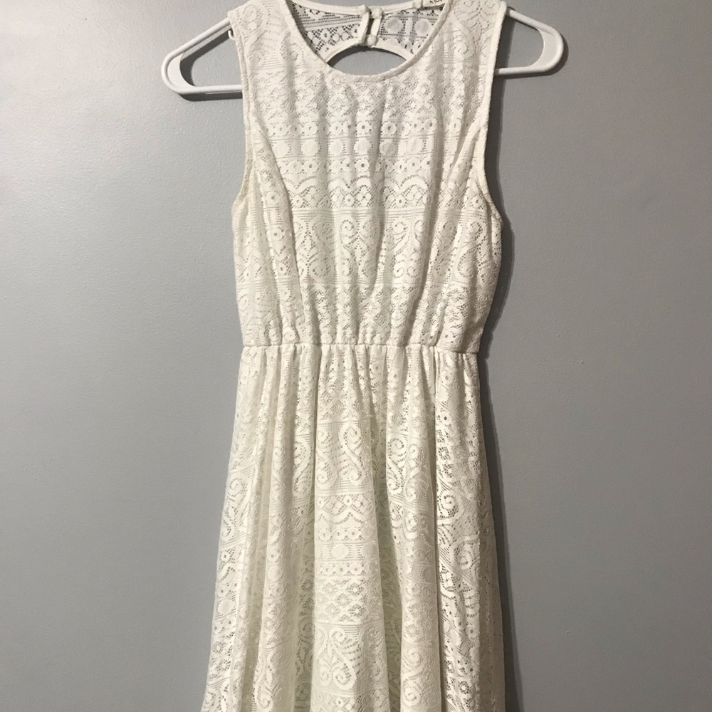 White lace dress